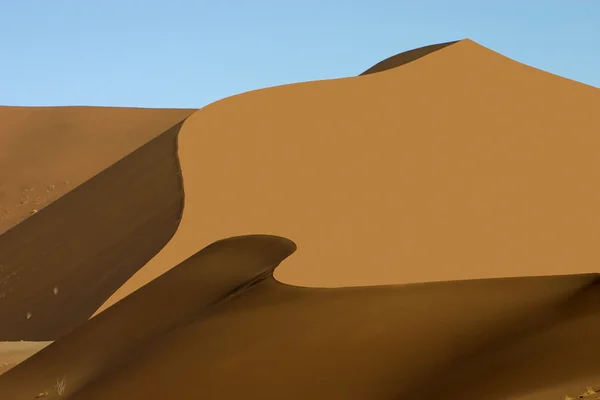 橙色沙丘与阴影 — 图库照片