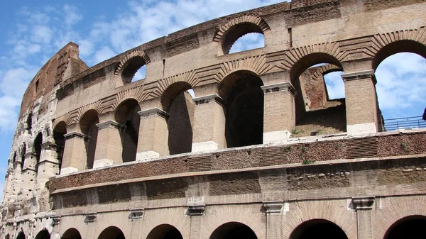 Fachada de Coliseo — Foto de Stock