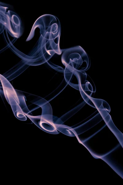 黒煙に隔離された青い煙 — ストック写真