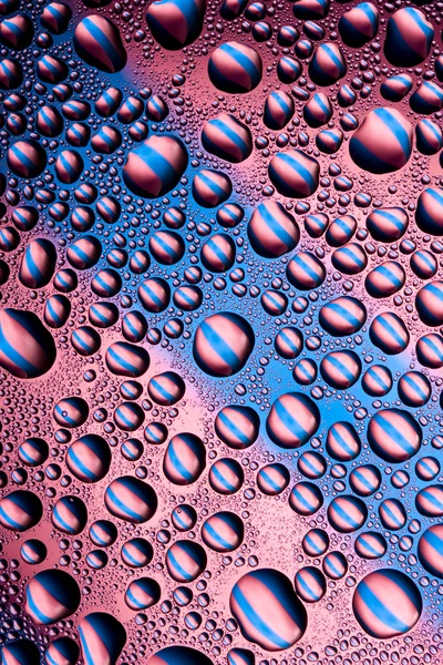 Красочные капли воды — стоковое фото