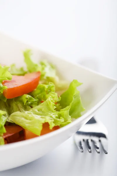 Свіжий салат і виделка — стокове фото