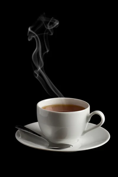 Tasse heißen Tee mit Dampf isoliert — Stockfoto