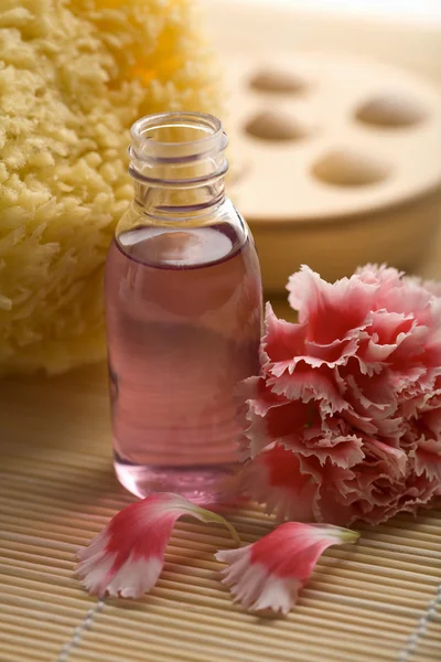 stock image Bottle of oil, sponge and