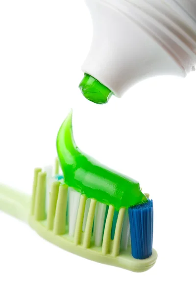 Cepillo de dientes y tubo aislados — Foto de Stock