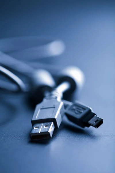 USB kábel kék tónusú — Stock Fotó