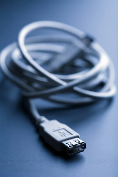 USB-Kabel blau getönt — Stockfoto
