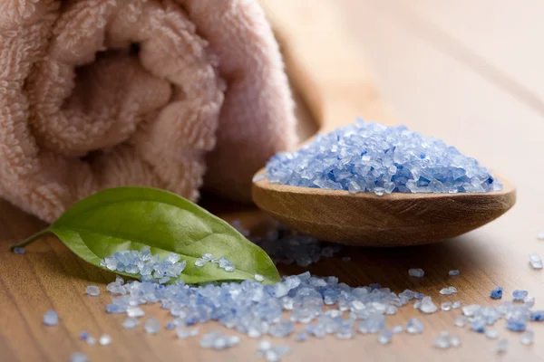 Herbal salt and towel — Stock Photo, Image