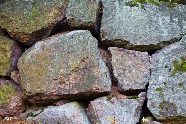 高齢者の石の壁の背景 — ストック写真
