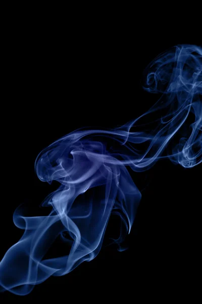 Niebieski dym na białym tle — Zdjęcie stockowe