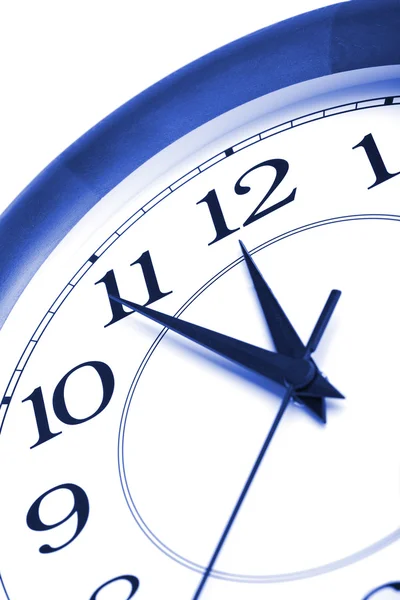 Reloj mostrando el tiempo alrededor de doce —  Fotos de Stock