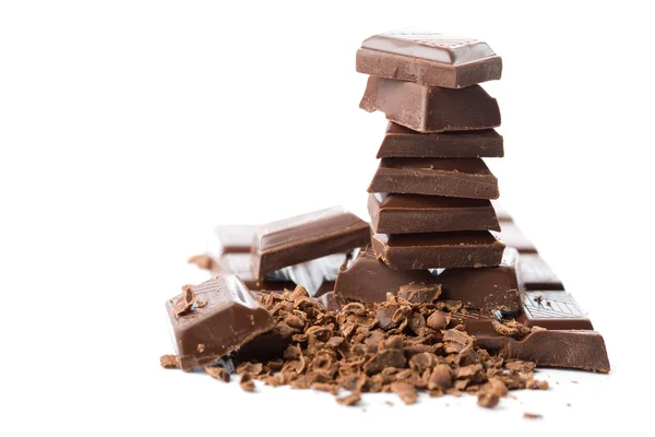 Stapel gebrochener Schokolade isoliert — Stockfoto