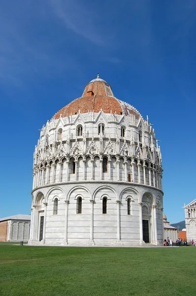 The area of miracles in Pisa. church — Stock Photo, Image