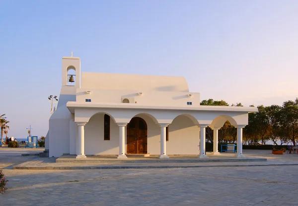 白色教堂，莱梅塞浦路斯 — 图库照片