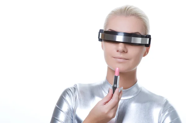 Cyber kvinna tillämpar make-up — Stockfoto