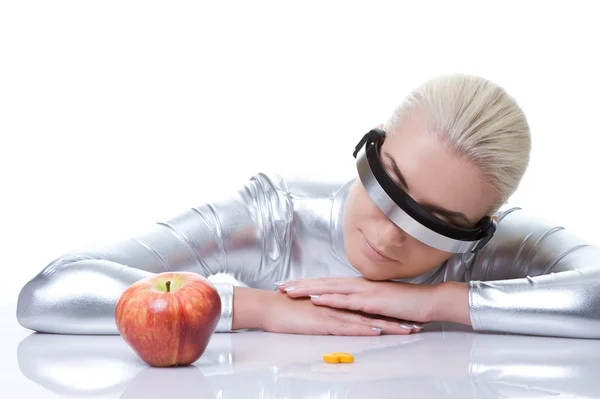 Cyber žena s jablky — Stock fotografie