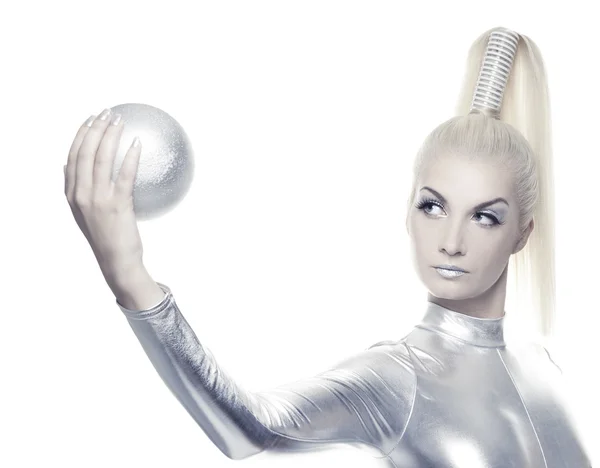 Mulher cibernética com bola de prata — Fotografia de Stock