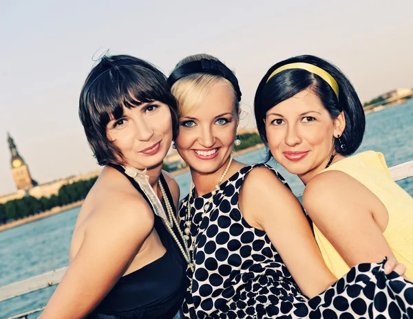 Drei Schöne Frauen Freien — Stockfoto