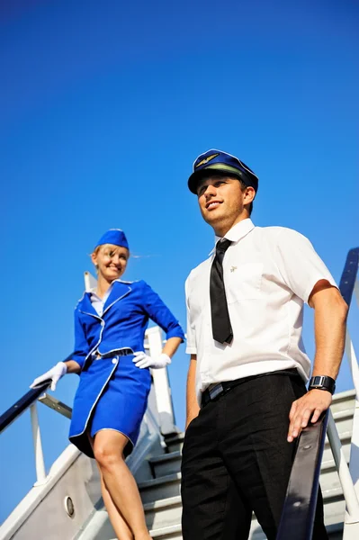 Légiutas-kísérő személyzet pár — Stock Fotó