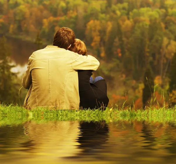 Sweet Couple Sitting Hill Looking Autumn Landscape — Stock Photo, Image