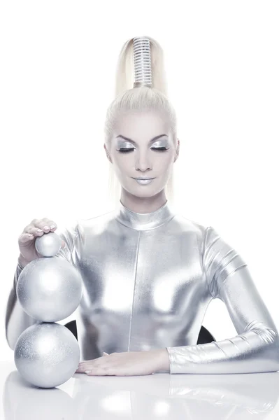 Mujer cibernética con bolas de plata —  Fotos de Stock