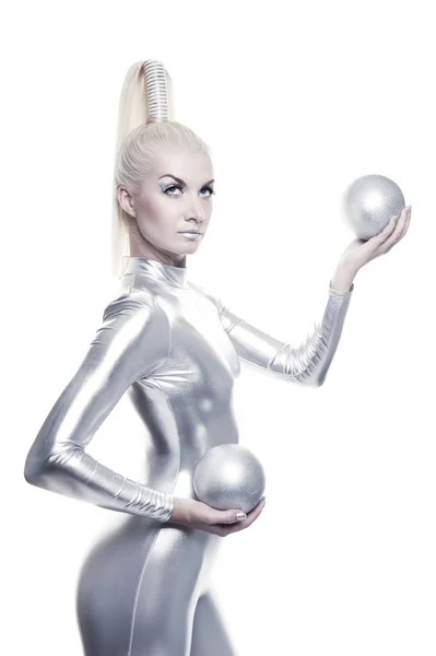 Кібержінка зі срібними кульками — стокове фото