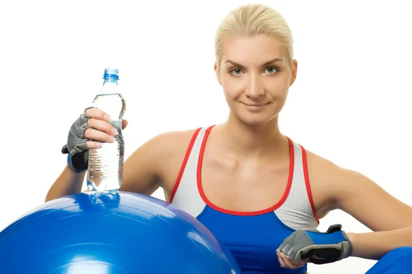 Kvinna Med Flaska Vatten Efter Träning — Stockfoto