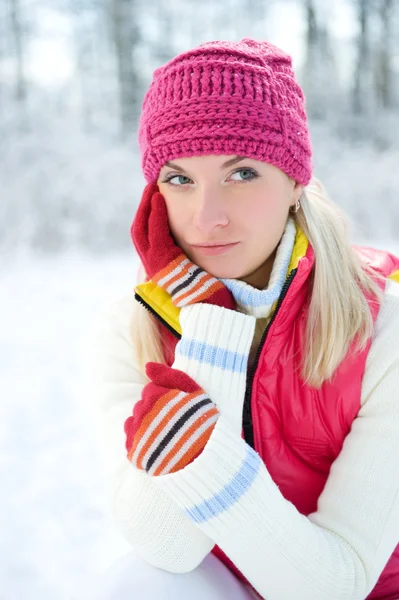 냉동된 아름 다운 여자 — 스톡 사진