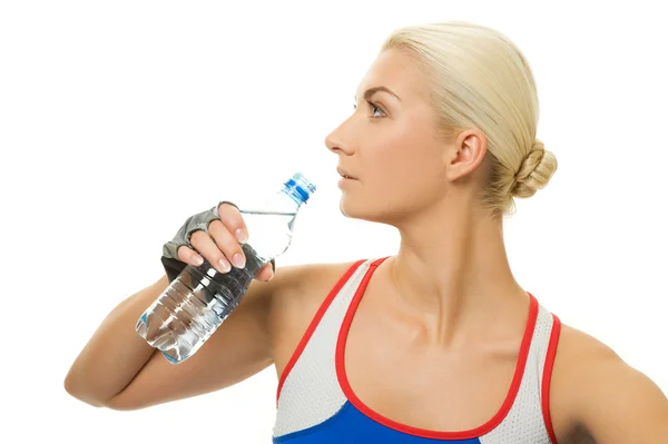 Γυναίκα Ένα Μπουκάλι Νερό Μετά Την Προπόνηση — Φωτογραφία Αρχείου