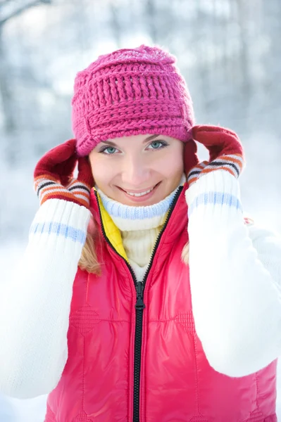 冷凍の美しい女性 — ストック写真