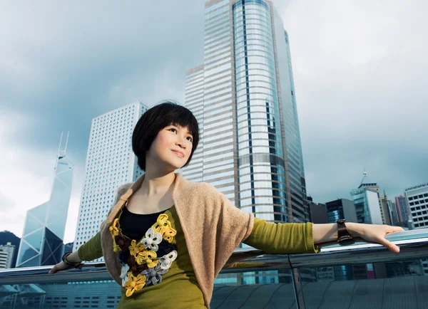 Krásná Číňanka Relaxaci Čerstvém Vzduchu — Stock fotografie