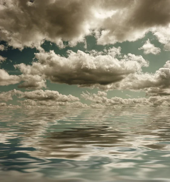 Donkere Wolken Van Stormachtige Bekijken — Stockfoto