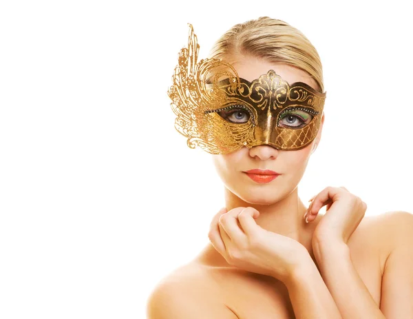 Adorável jovem mulher com máscara de carnaval — Fotografia de Stock