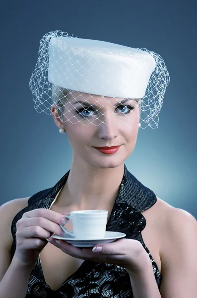 Belle dame avec tasse de café — Photo