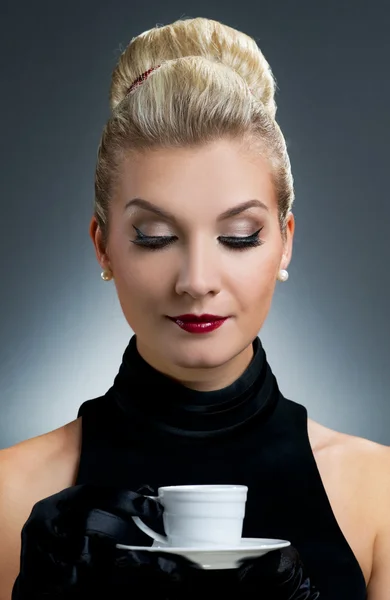 Damen med kaffekopp — Stockfoto