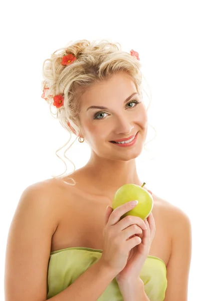 Hermosa mujer con manzana verde madura — Foto de Stock