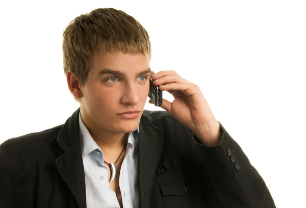 Красивый мужчина разговаривает по телефону — стоковое фото