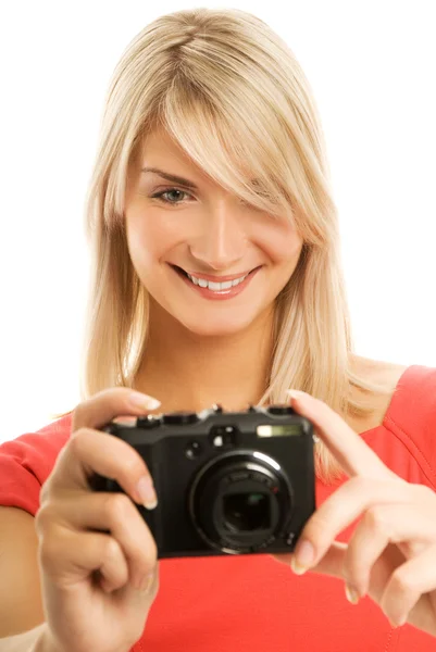 Piękna kobieta z cyfrowy aparat fotograficzny — Zdjęcie stockowe