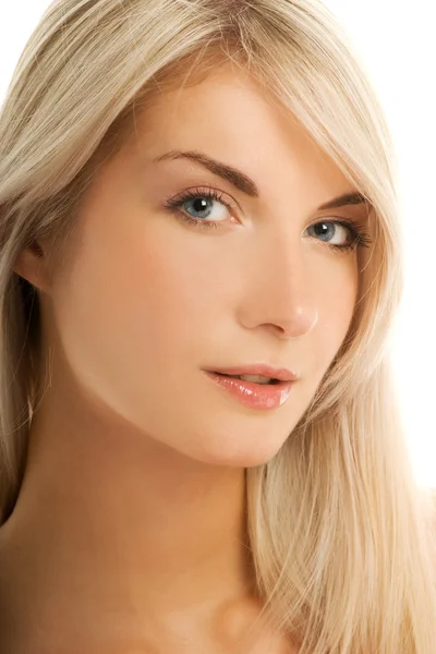 Krásná mladá žena detailní portrét — Stock fotografie