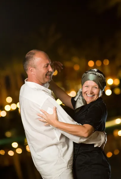 Middle-aged couple dancing waltz — Stock Photo, Image