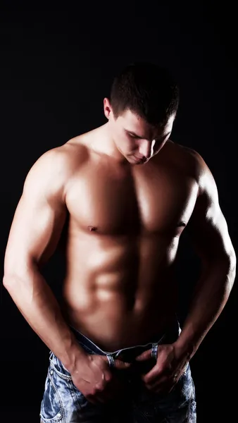 잘생긴 근육 질의 남자의 초상화 — 스톡 사진