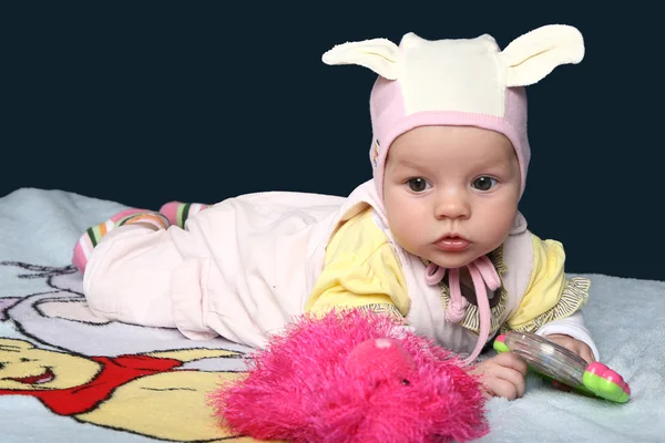 Portret van jonge babymeisje — Stockfoto