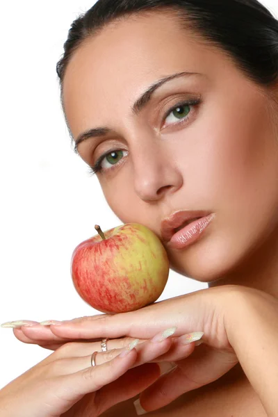 Vackra kaukasiska modell med äpple — Stockfoto