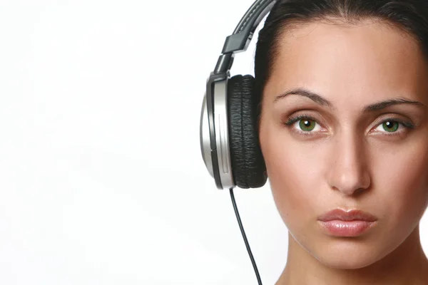 Menina close-up retrato em fones de ouvido — Fotografia de Stock