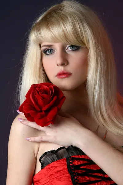 红玫瑰美女 — 图库照片