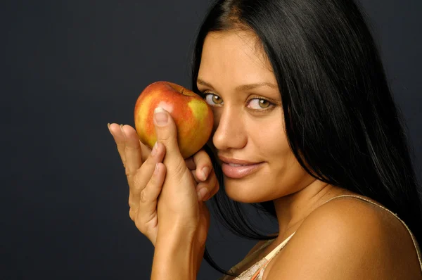 Beautiful woman with apple — Stock Photo, Image