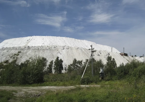 Biała góra w lecie — Zdjęcie stockowe