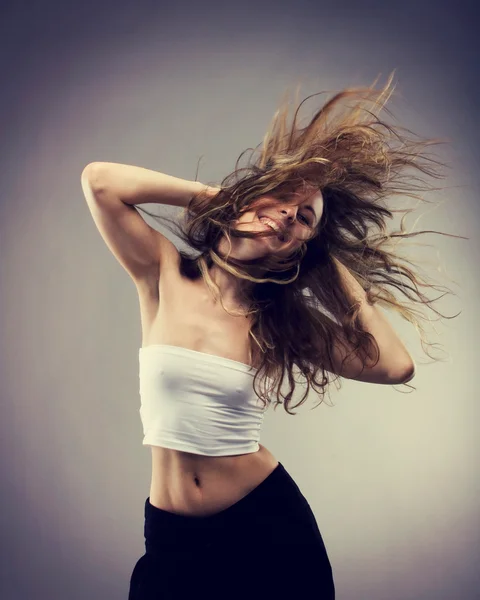 Genç seksi kız dans — Stok fotoğraf