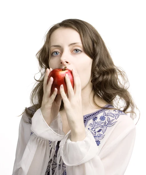 여 자가 사과 먹는 — 스톡 사진