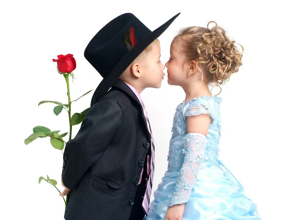 Романтический поцелуй — стоковое фото