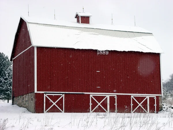 1889 Red barn — Stock Photo, Image